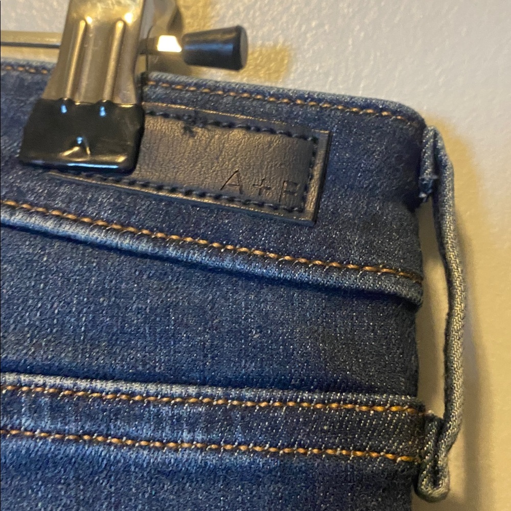 Abercrombie Simone High Rise Super Skinny Jeans NWT 26 SHORT 2S Blue Distressed - Picture 13 of 17